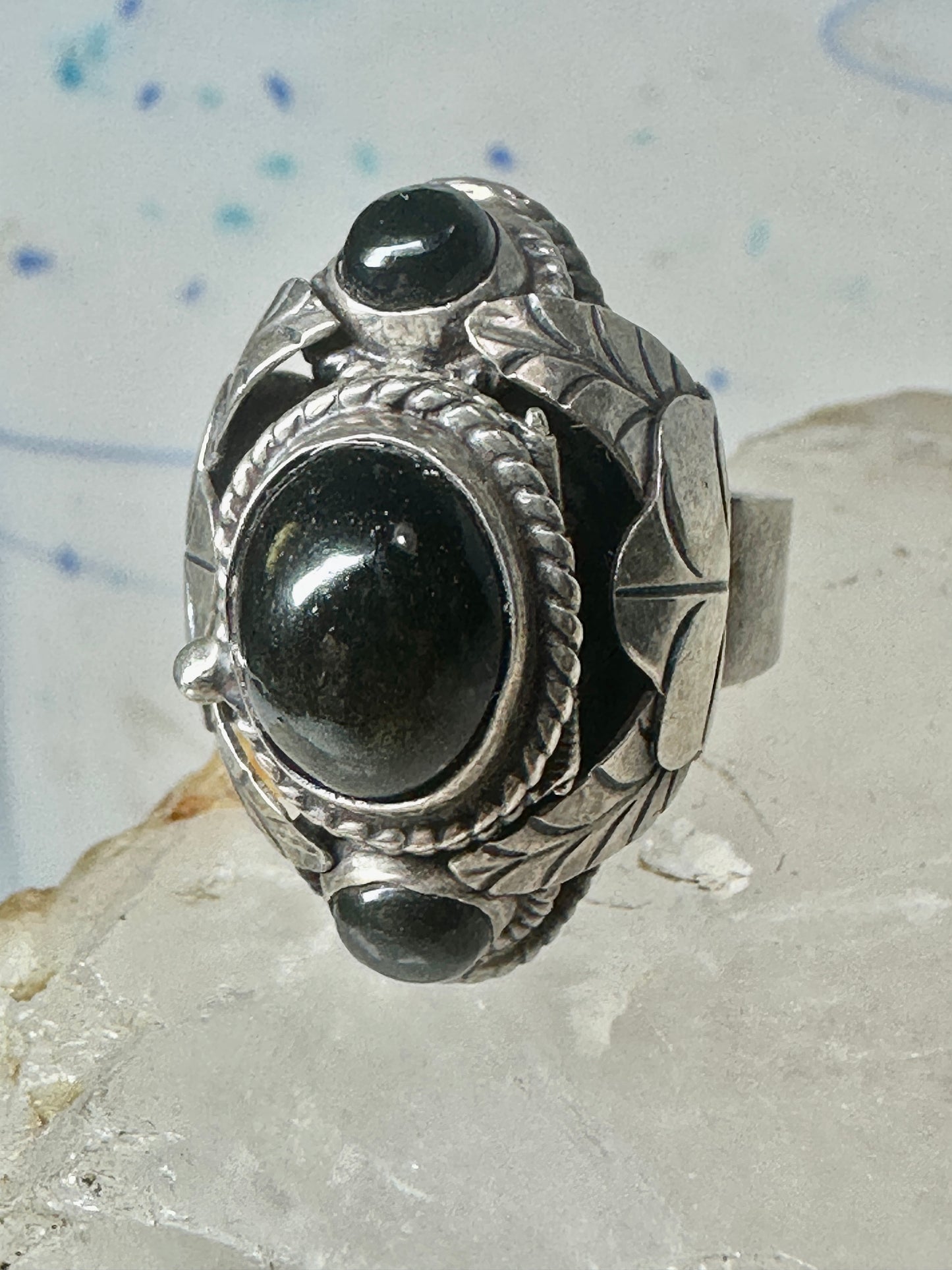 Poison ring obsidian ? leaves  band size 7 sterling silver women girls