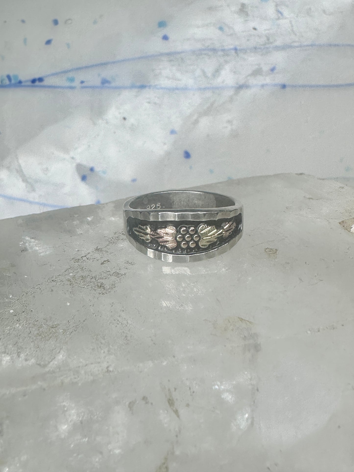 Vintage Black Hills Gold Sterling Silver Grape Leaves Band Ring Size 7.75 5.2g