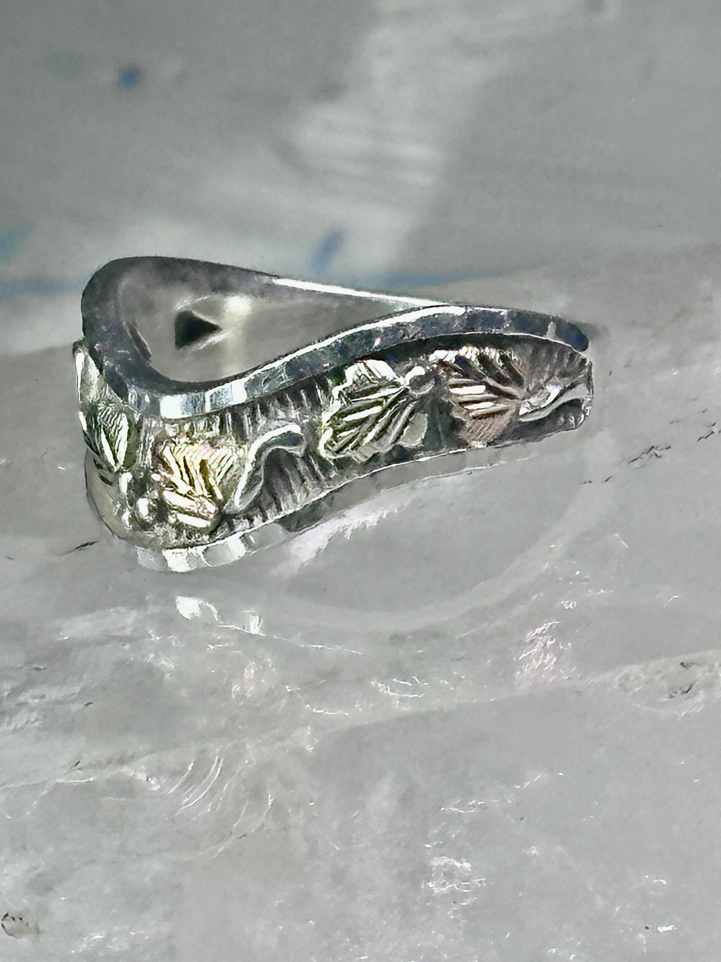 Black Hills Gold Ring leaves wavy band size 8 sterling silver women men