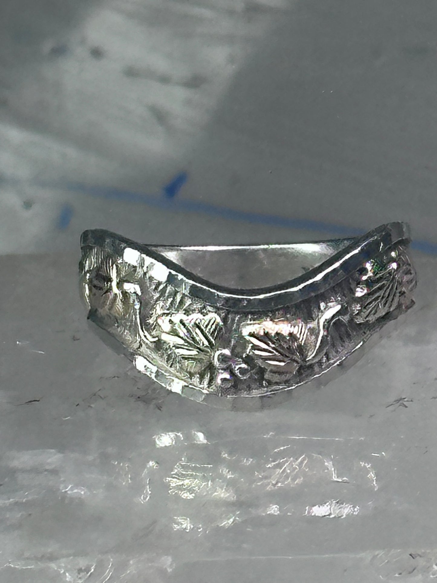 Black Hills Gold Ring leaves wavy band size 8 sterling silver women men
