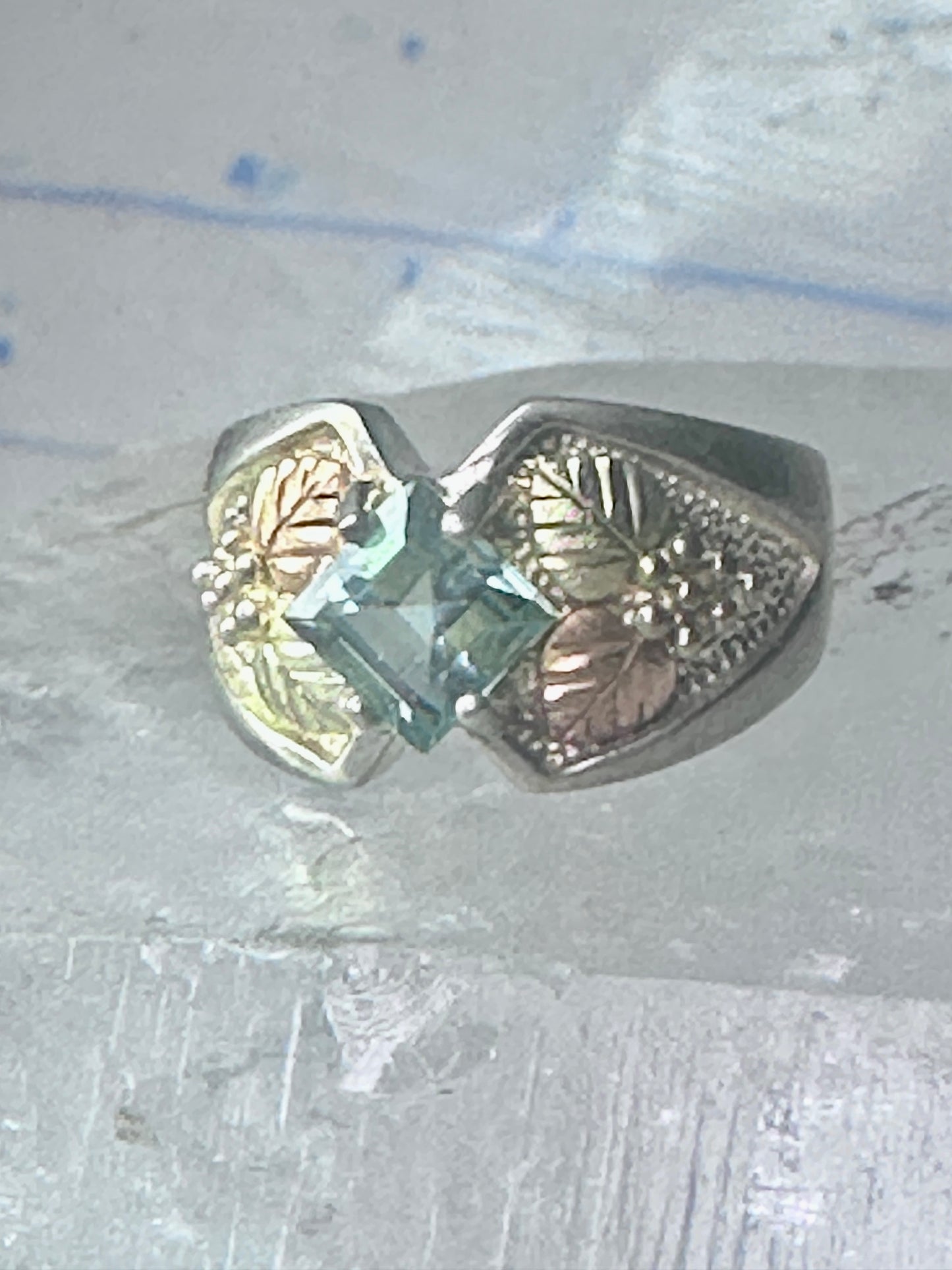 Black Hills Gold Ring aquamarine blue color stone leaves band size 5.75 sterling silver women pinky