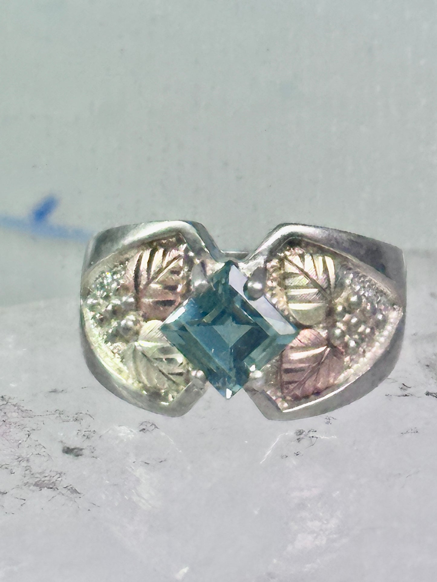 Black Hills Gold Ring aquamarine blue color stone leaves band size 5.75 sterling silver women pinky