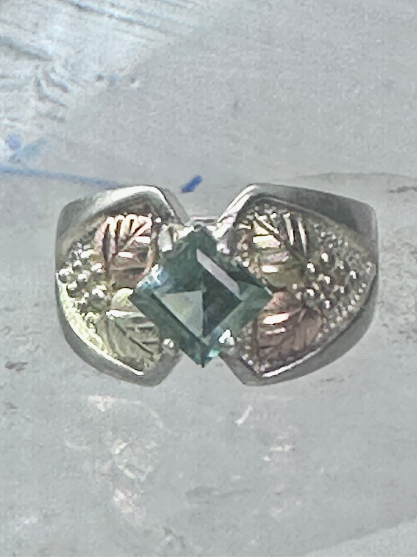 Black Hills Gold Ring aquamarine blue color stone leaves band size 5.75 sterling silver women pinky