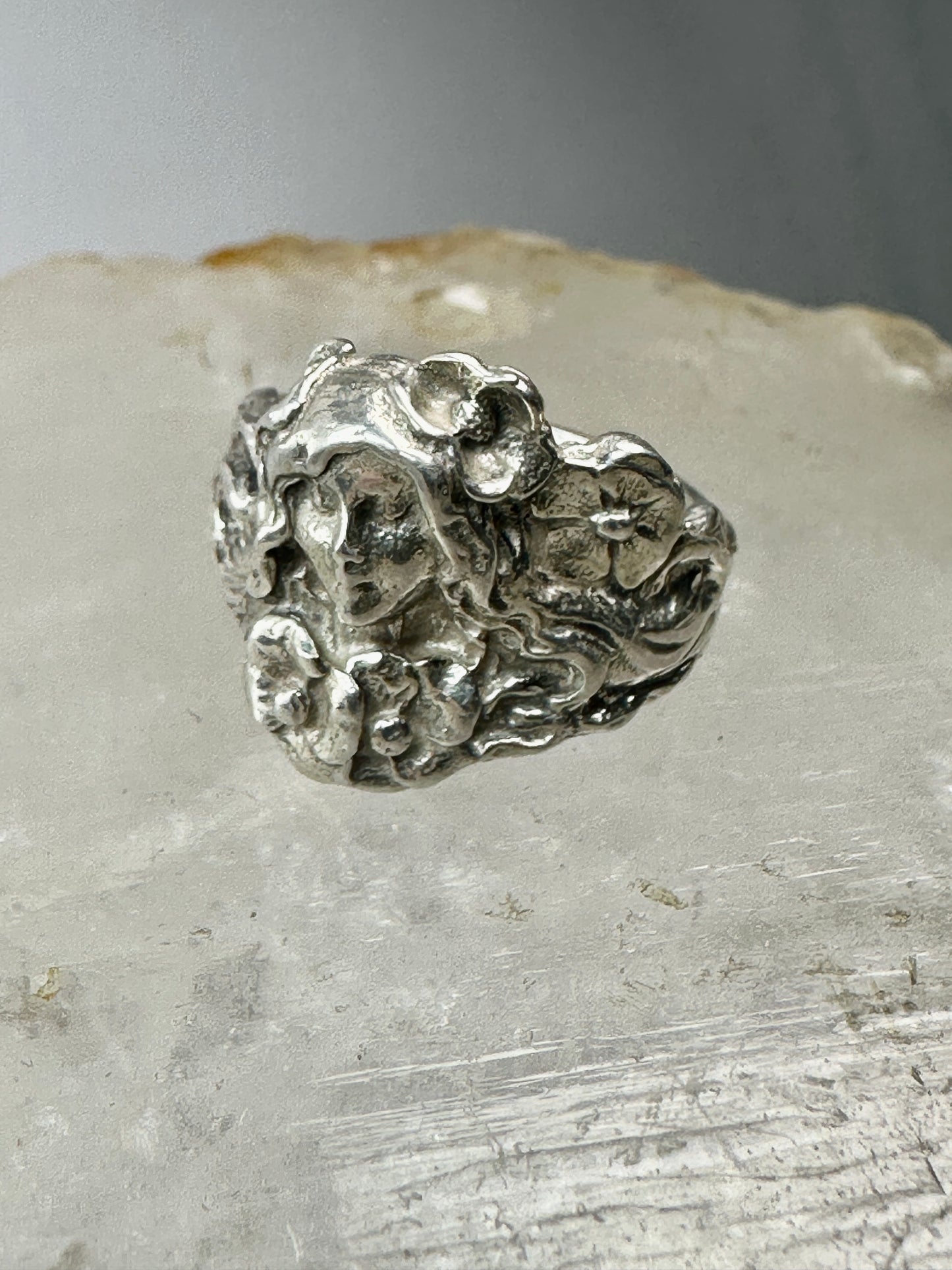 Face ring Floral Art Deco floral leaves band Size 6.50 Sterling Silver women girls