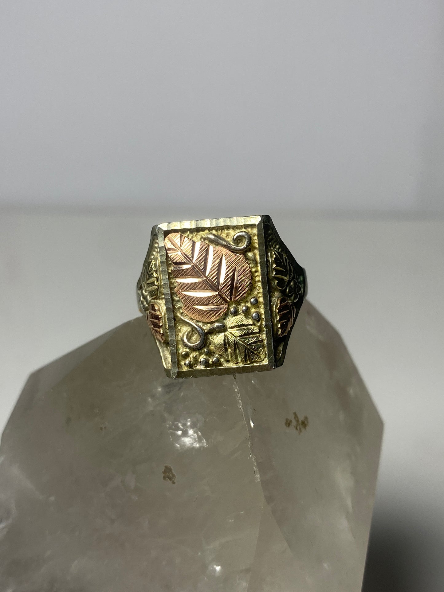 Black Hills Gold ring size 11.75 leaves sterling silver 12K women men