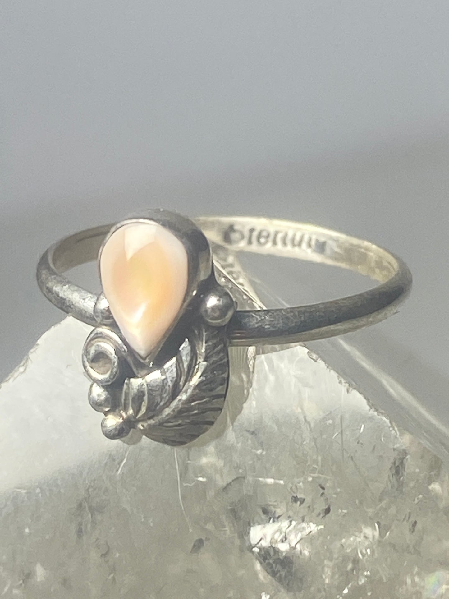 Mother of Pearl ring southwest pinky floral leaves blossom baby children women girls  o