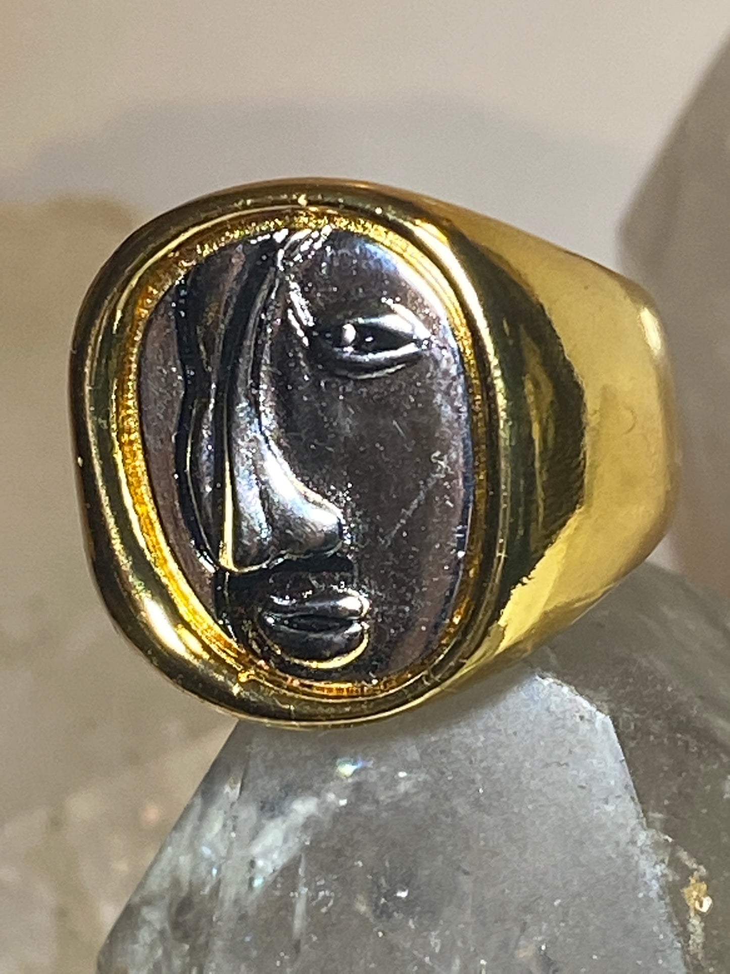 Face ring size 8.75 mask figurative women