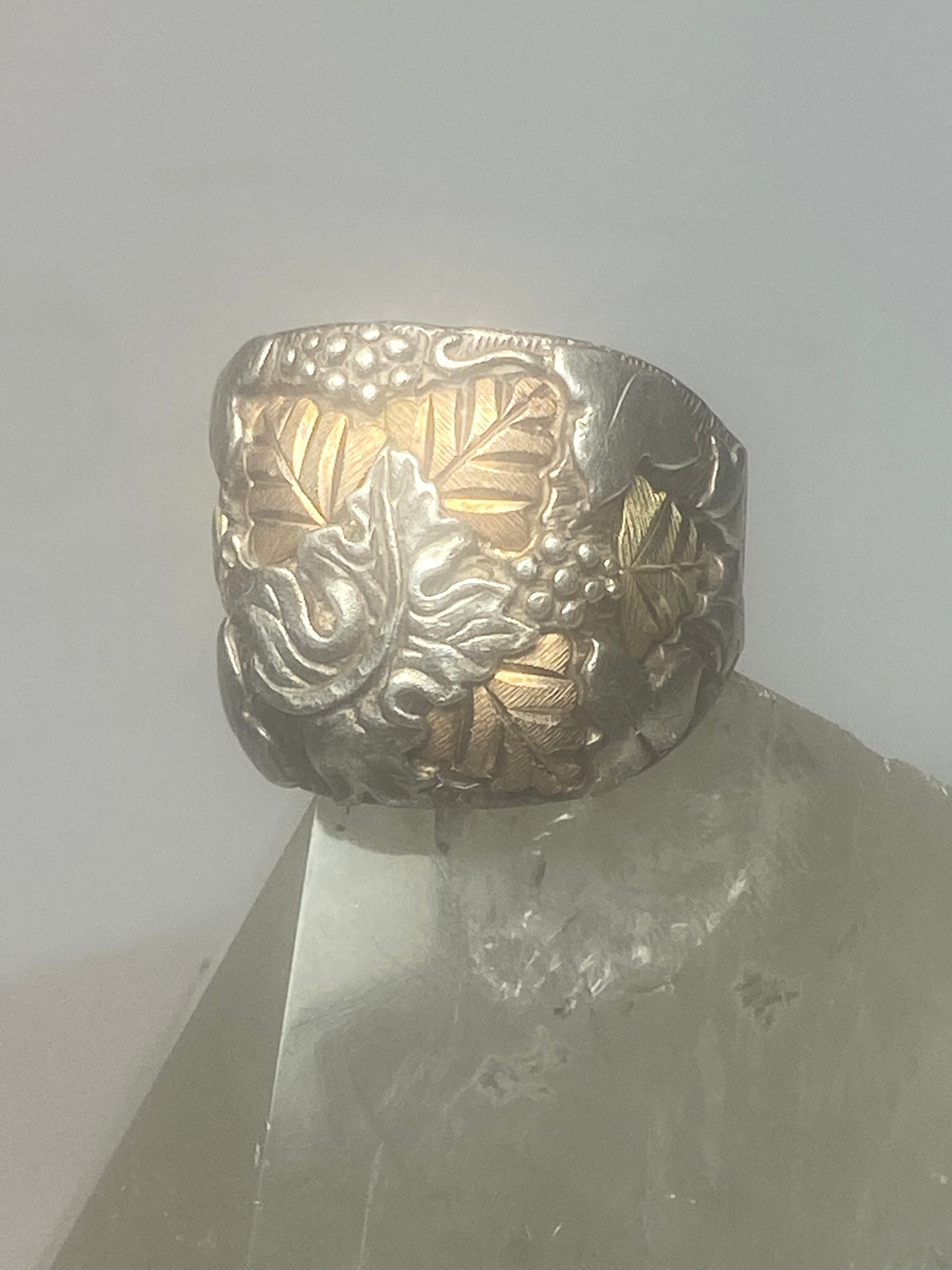 Black Hills Gold ring leaves band sterling silver men women