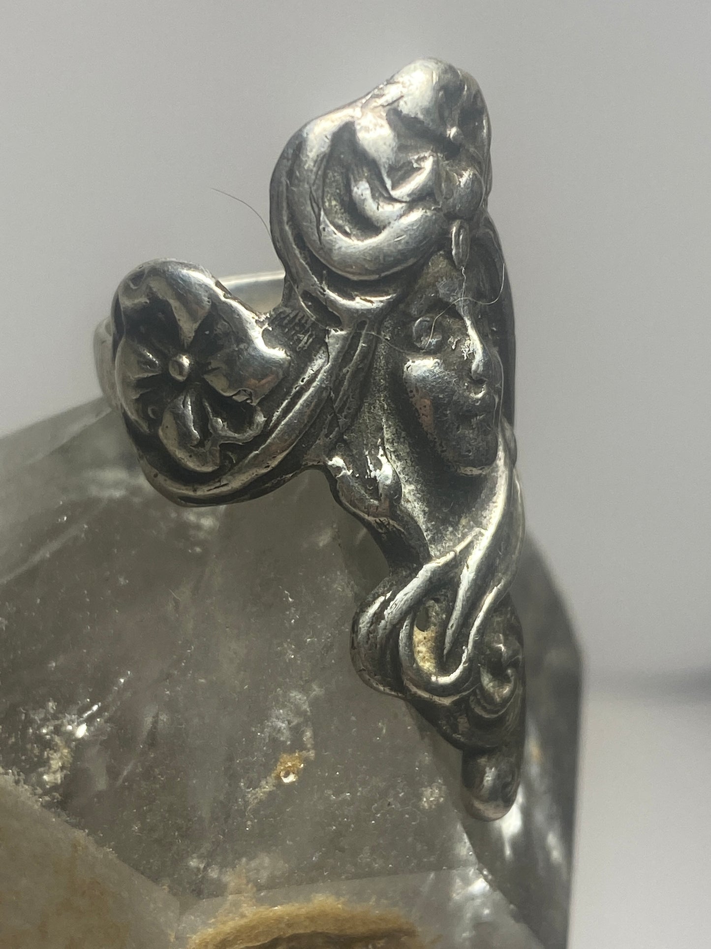 Art Deco face  size 5.75 w flowers sterling silver women girls