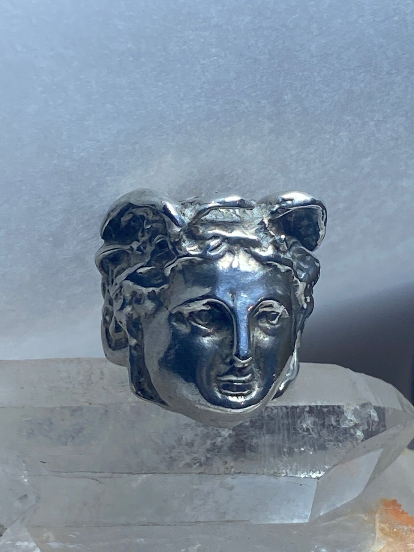 Classical Face ring size 4 with bird on head sterling silver