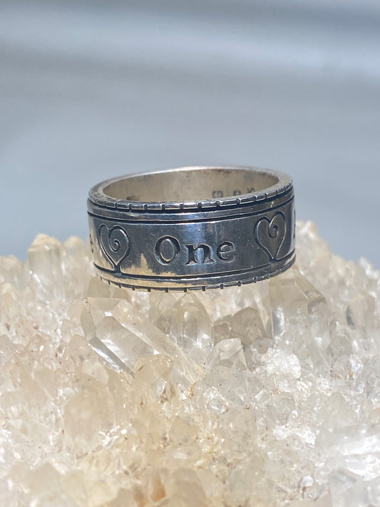 Love One Another ring size 7.50 heart spinner band sterling silver women men