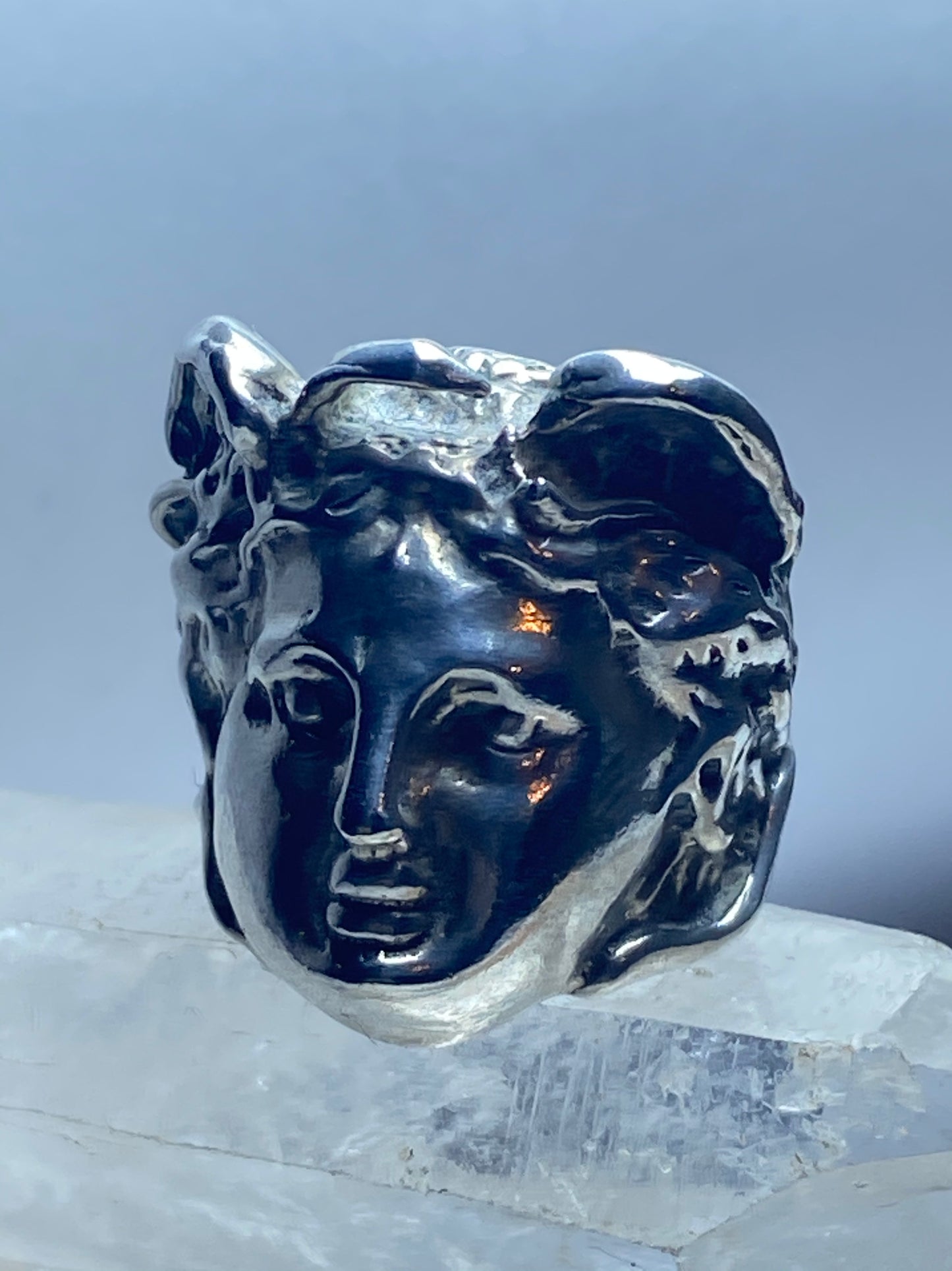 Classical Face ring size 4 with bird on head sterling silver