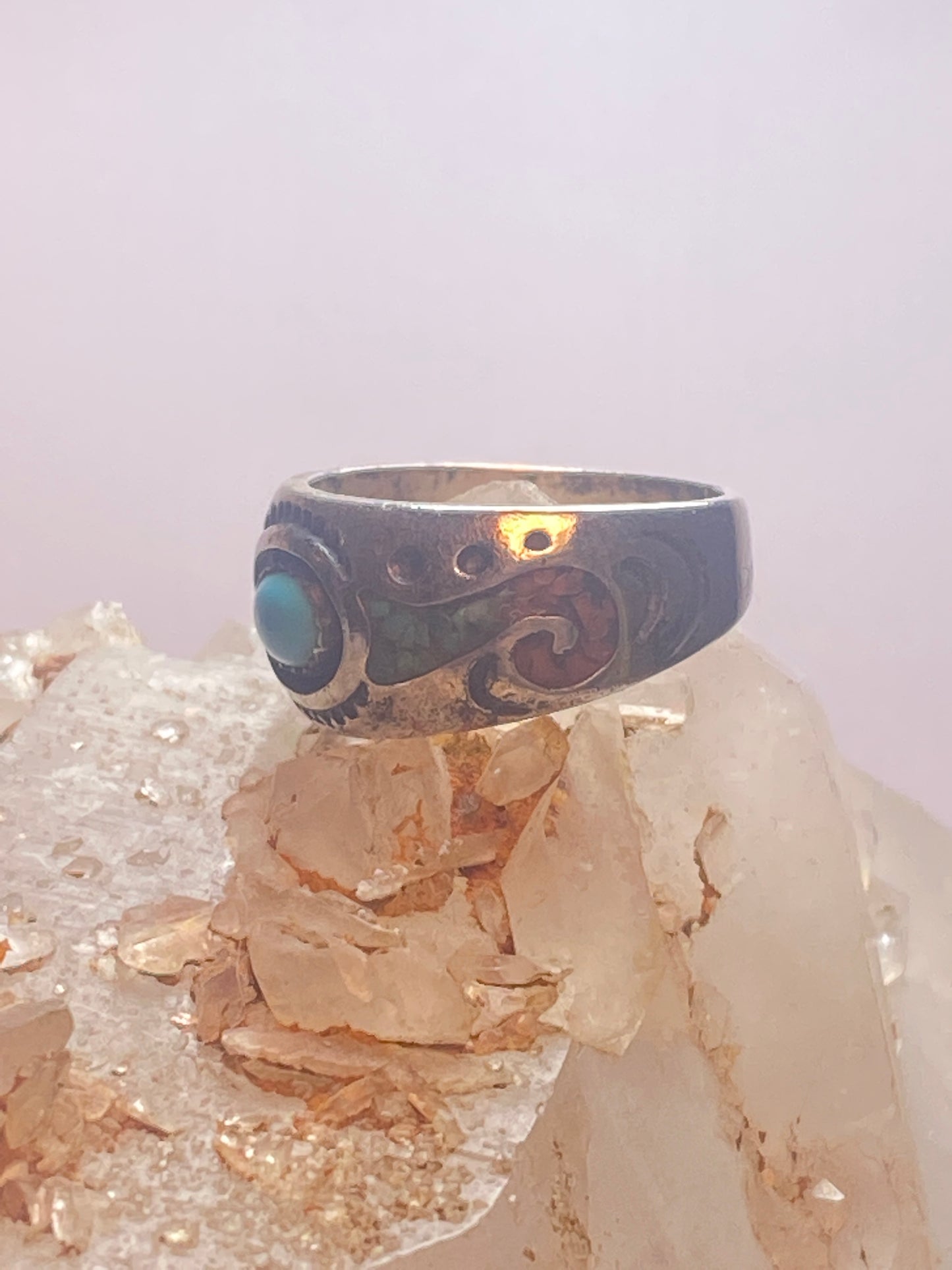 Turquoise ring size 5.50 Navajo band southwest swirls pinky coral chips sterling silver women