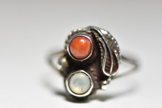Navajo ring Coral MOP sterling silver girls women Size 7.25