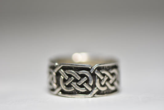 Celtic knot ring  size 5.50 Irish pinky band sterling silver boys women