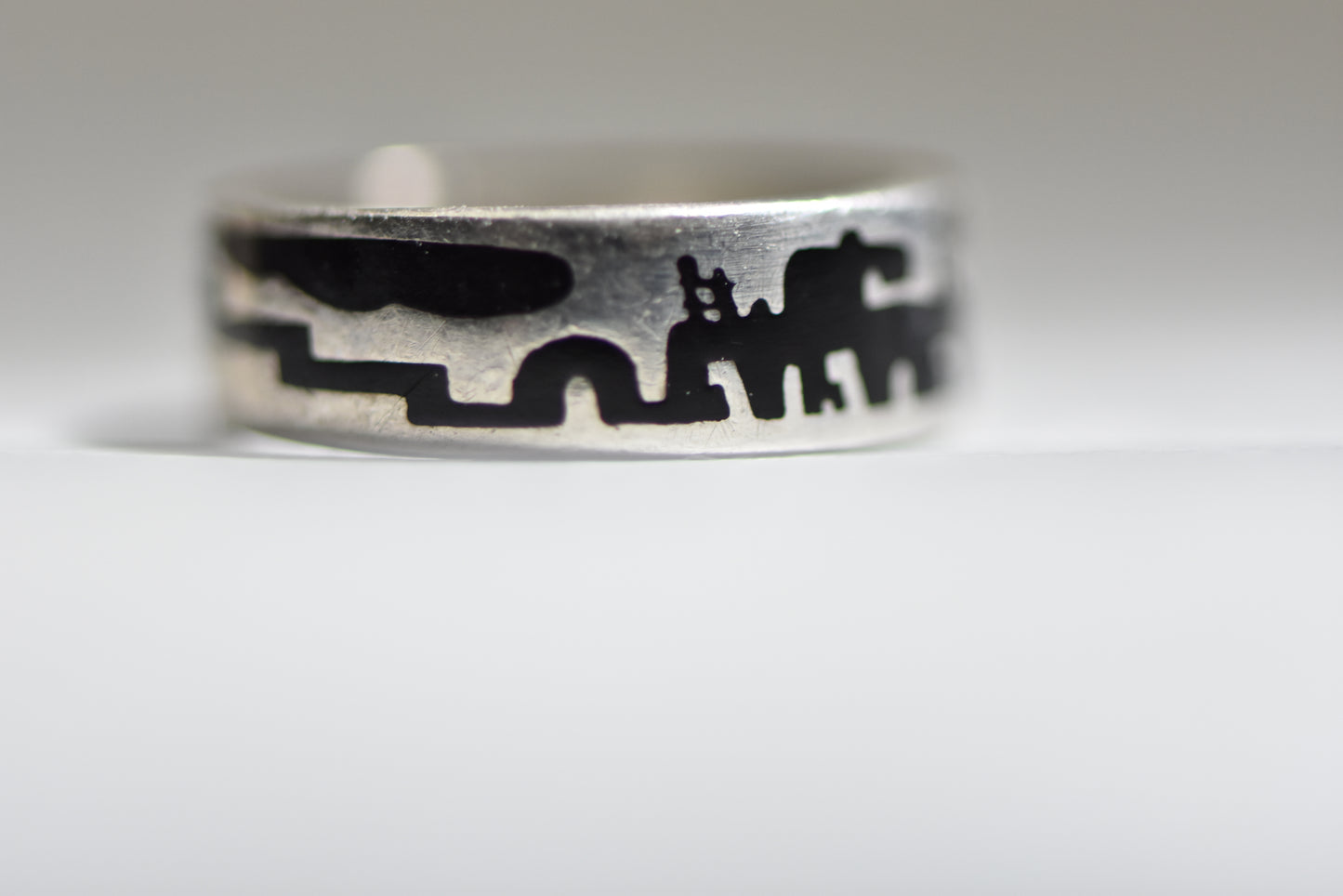 Cliff dwellers Ring  Size 5.75 Pueblo Band Sun Mountains sterling silver women girls