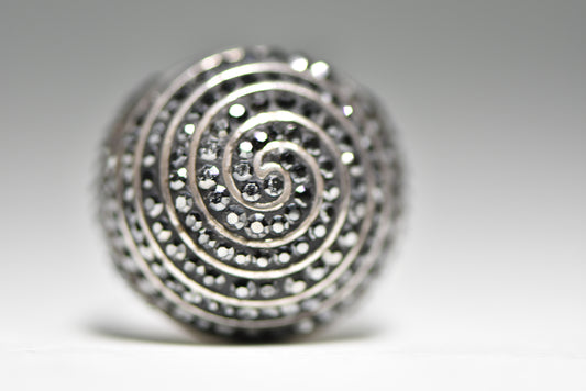 Dome ring Art Deco  spiral cocktail bubble black crystals sterling silver women Size 8.75
