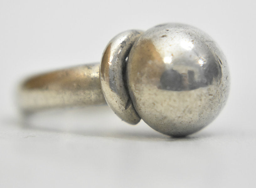 Vintage round ball sterling silver ring or band  size 6.75