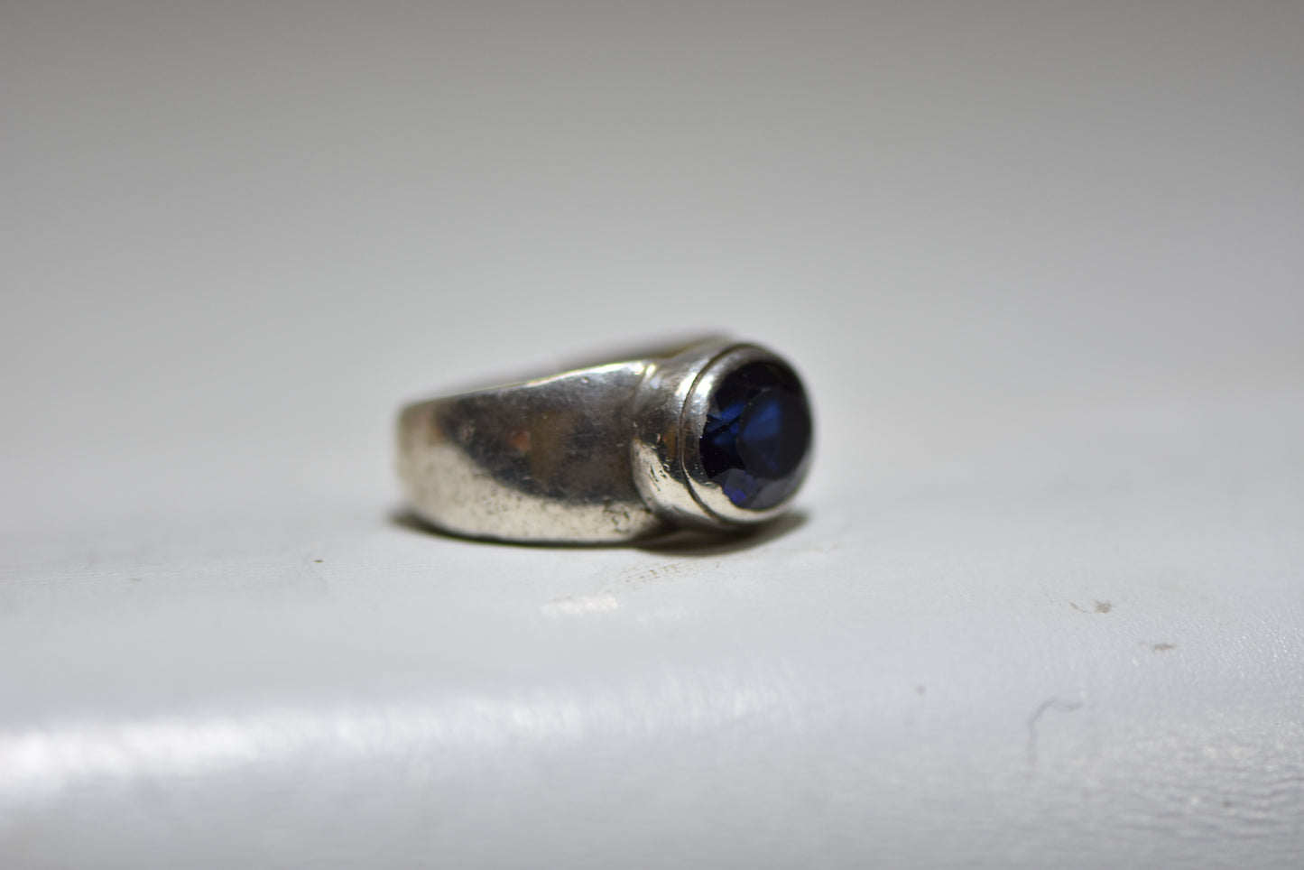 Deep blue ring cocktail thumb band sterling silver women men Size 7.50