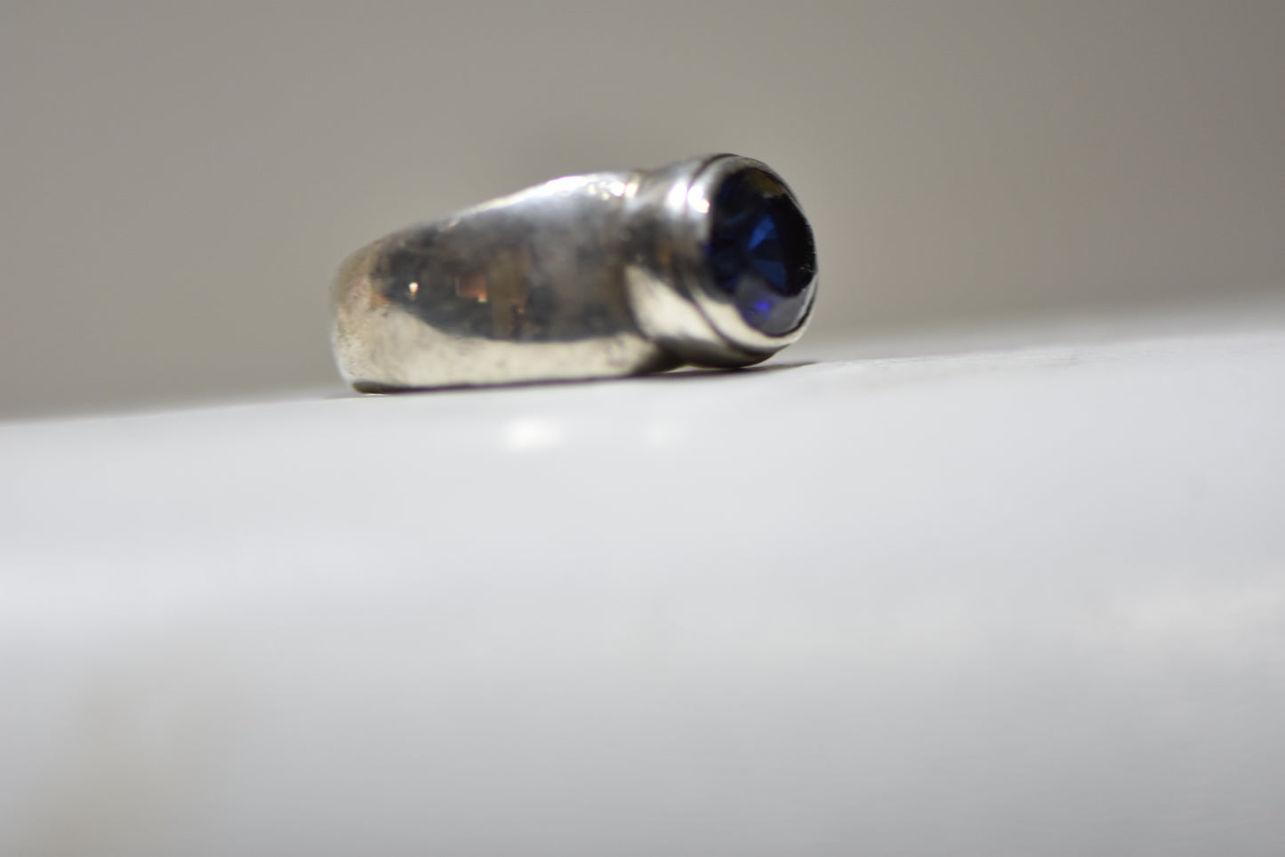 Deep blue ring cocktail thumb band sterling silver women men Size 7.50