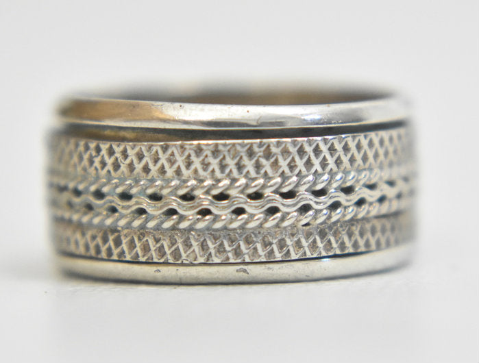 Vintage spinner ring sterling silver ring or thumb band size 8.50