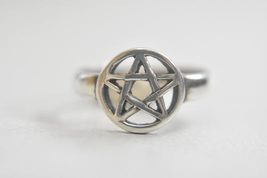 Pentagram ring five pointed star thumb band sterling silver  women Size 10