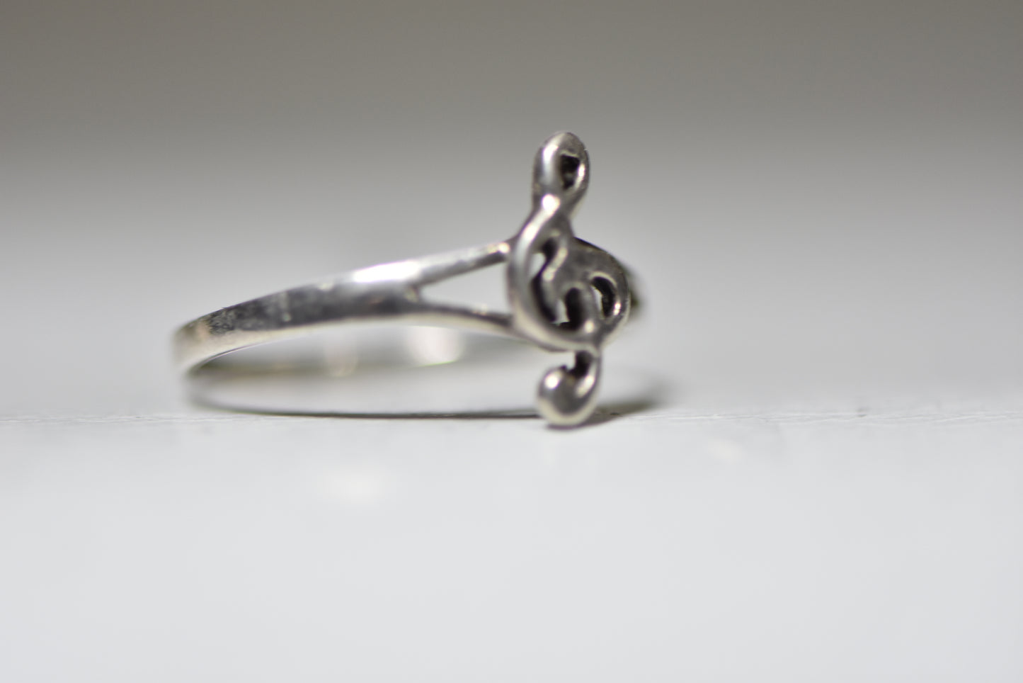 Clef ring size 7.50  musical band sterling silver women girls