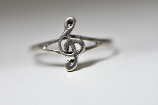 Clef ring size 7.50  musical band sterling silver women girls