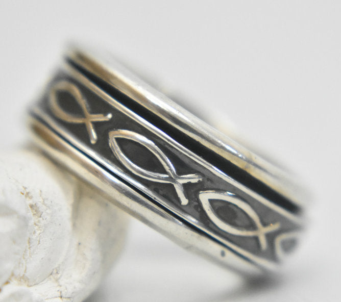 Fish spinner ring Christian religious sterling silver band Mexico size 6.5