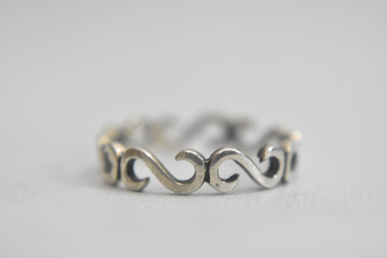slender ring stacker band scroll design sterling silver women   Size  6.50