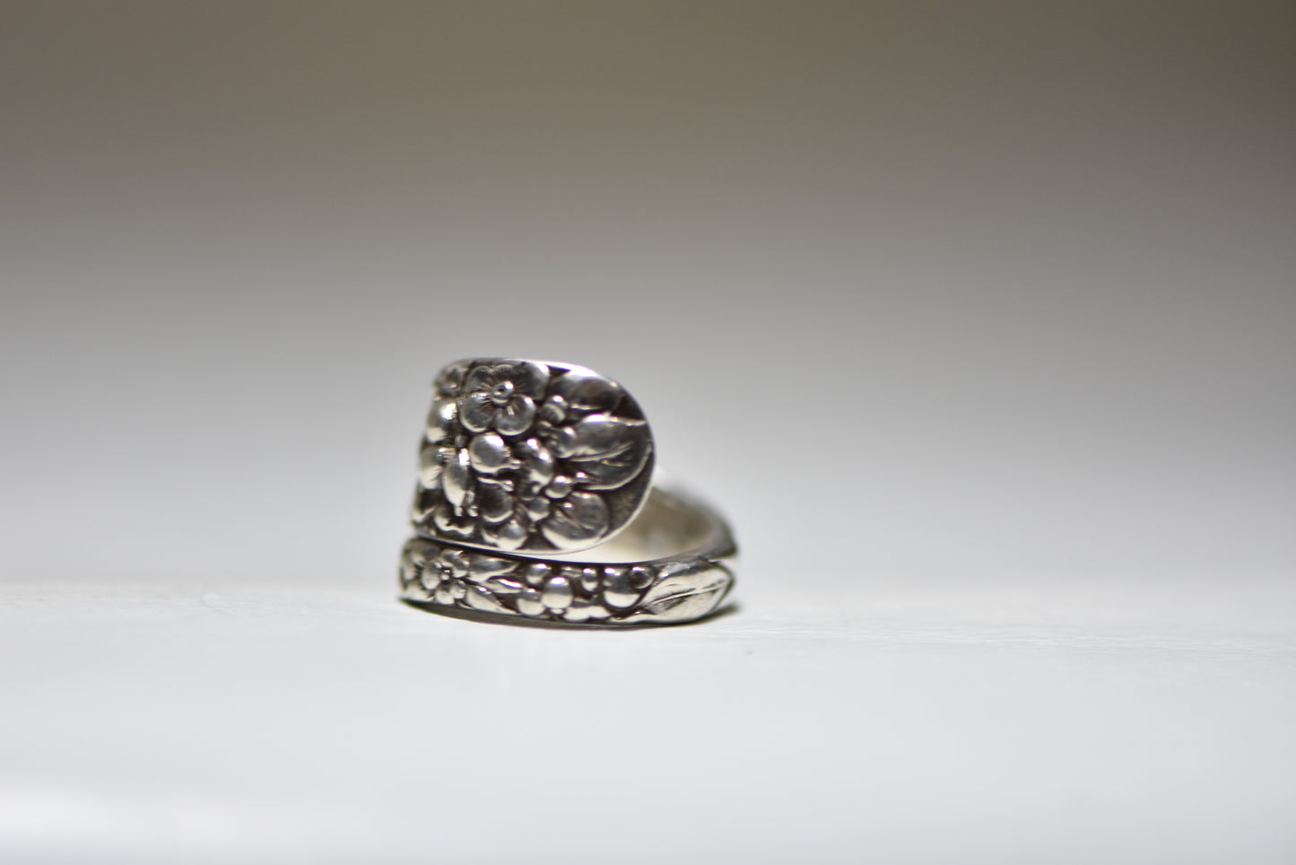 Spoon Ring Flowers Floral  Forget Me Not Vintage Band Sterling Silver Women Size 7