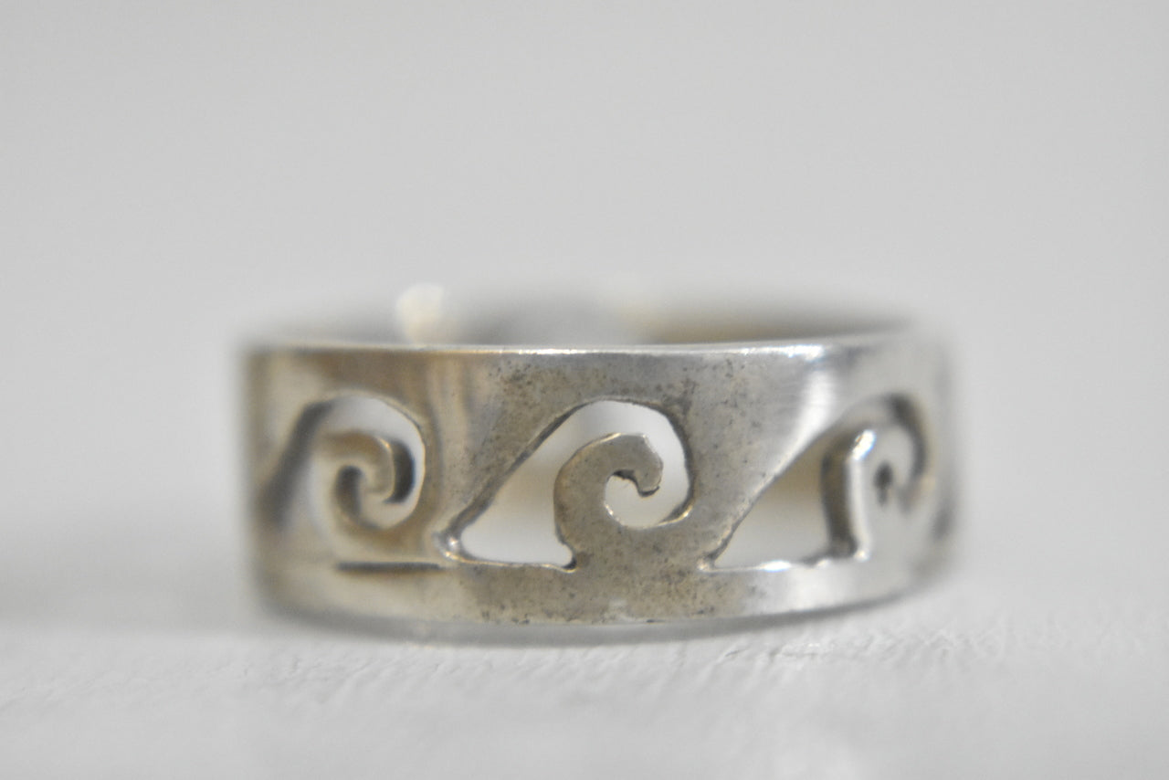 Waves ring surfer thumb band sterling silver women men   Size   9.50