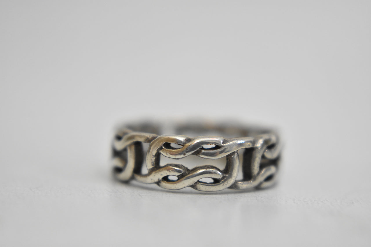 Celtic ring  Size 4.5 Irish knots pinky band sterling silver women