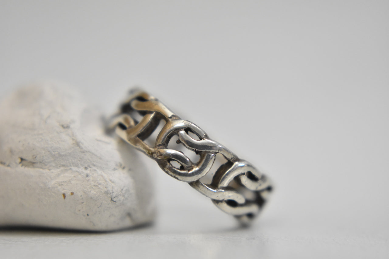 Celtic ring  Size 4.5 Irish knots pinky band sterling silver women