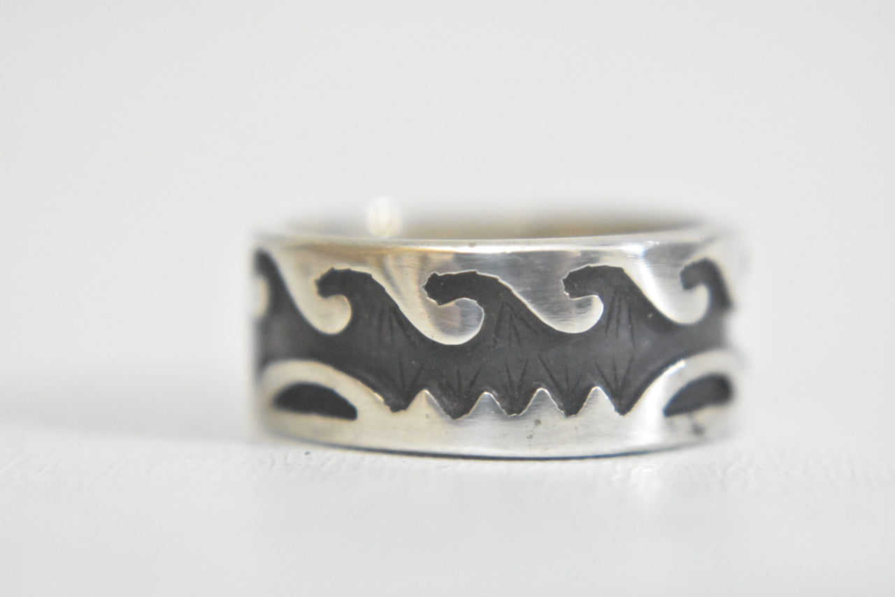 Waves ring surfer thumb band sterling silver women men Size 7.75