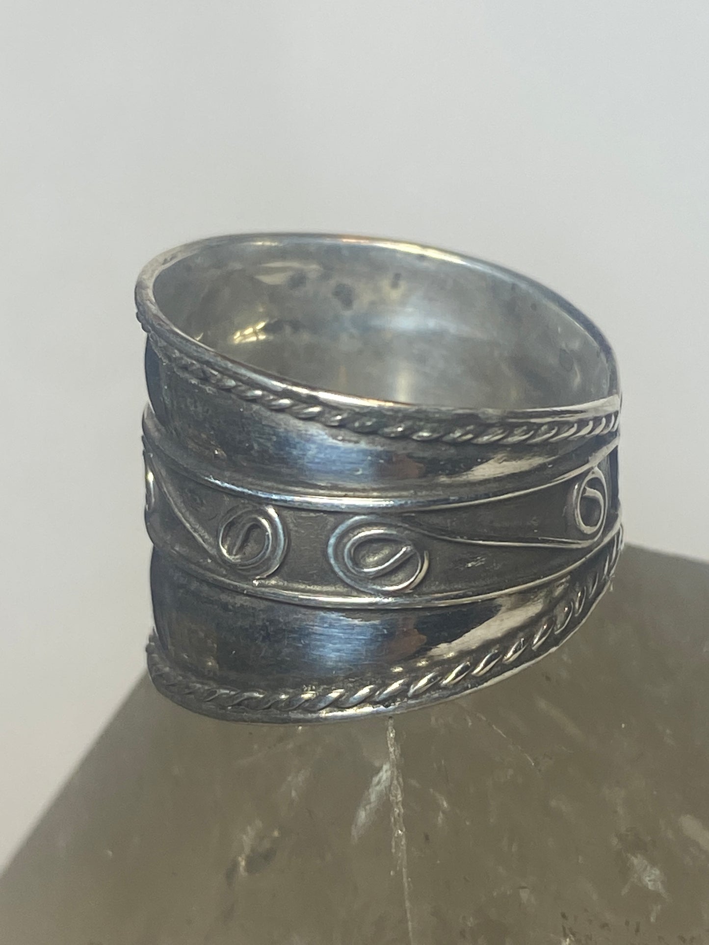 Cigar band  size 7.50 spiral ring sterling silver women girls