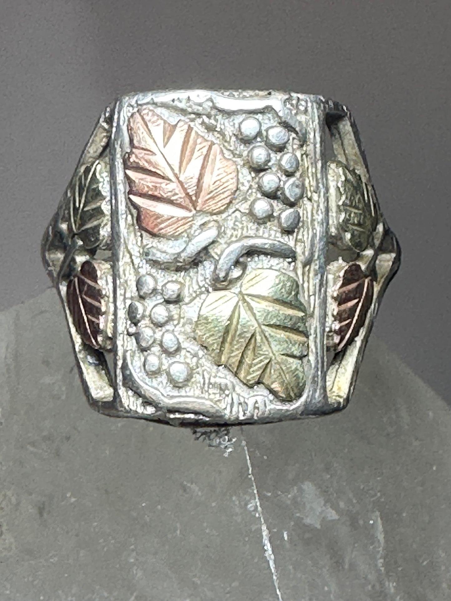 Black Hills Gold ring size 11 floral leaves band sterling silver men women