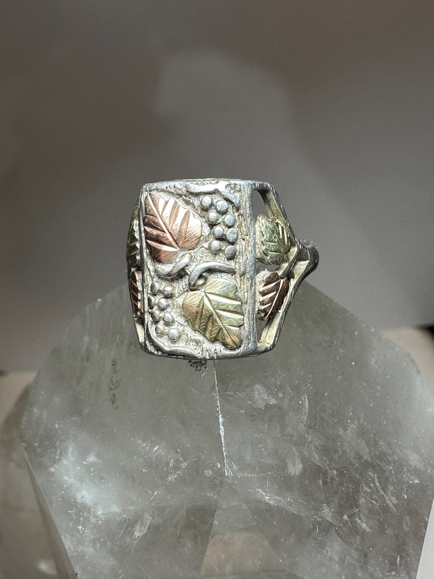 Black Hills Gold ring size 11 floral leaves band sterling silver men women