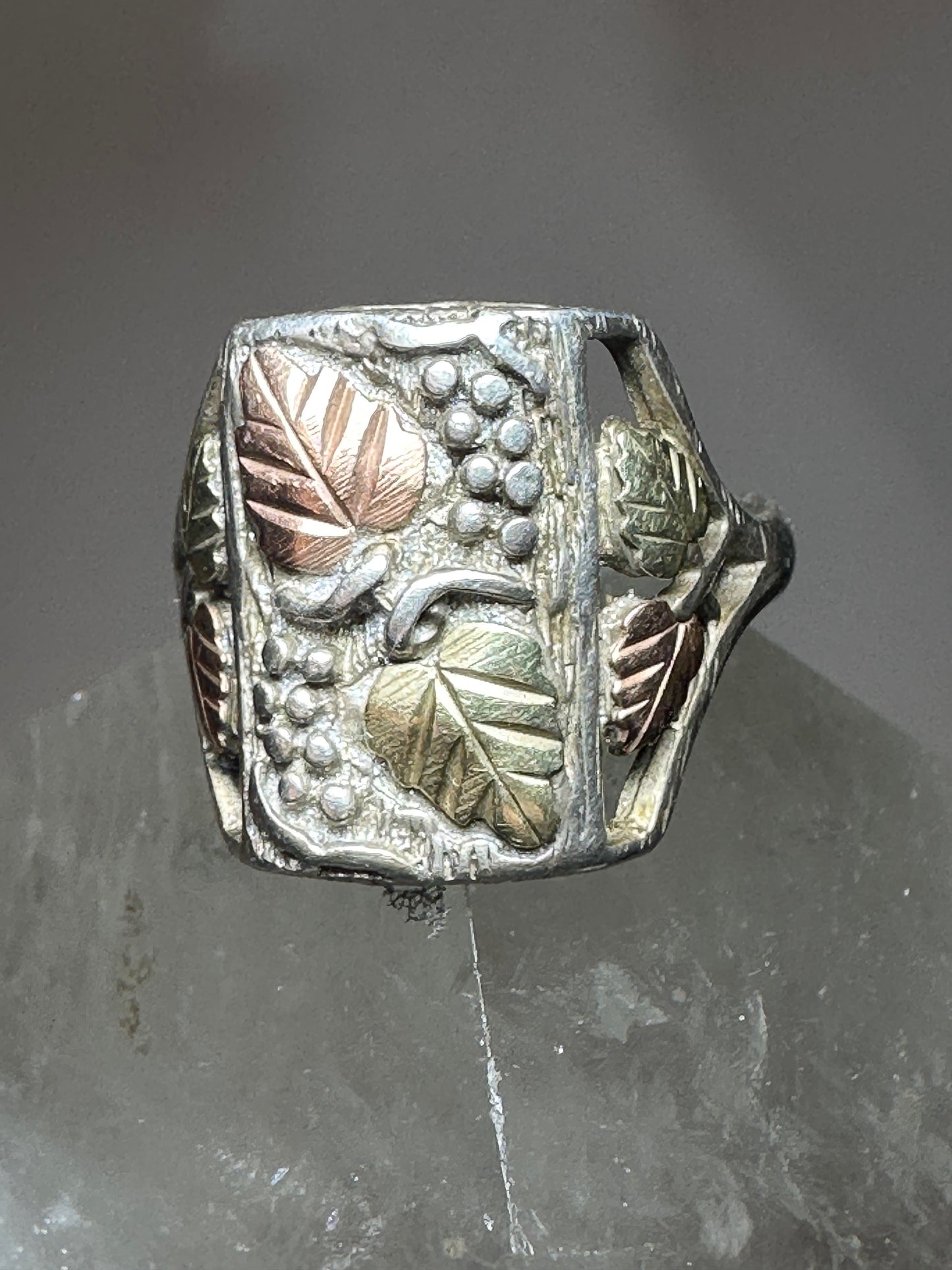 Black Hills Gold ring size 11 floral leaves band sterling silver men women