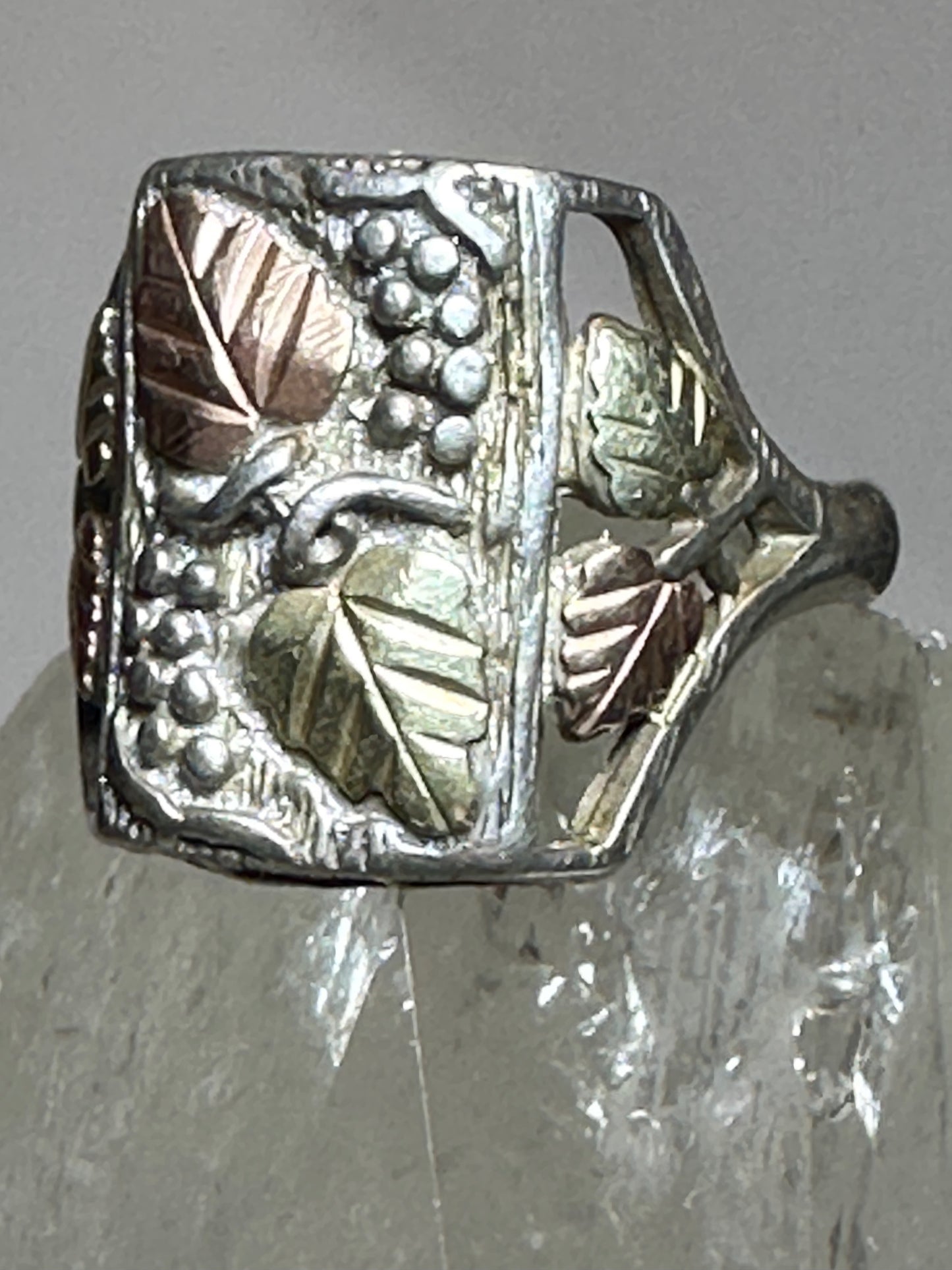 Black Hills Gold ring size 11 floral leaves band sterling silver men women