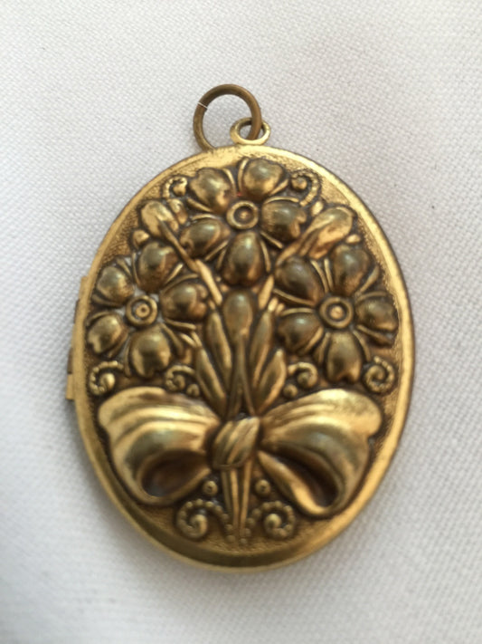 Flowers Locket Vintage  with  Bow