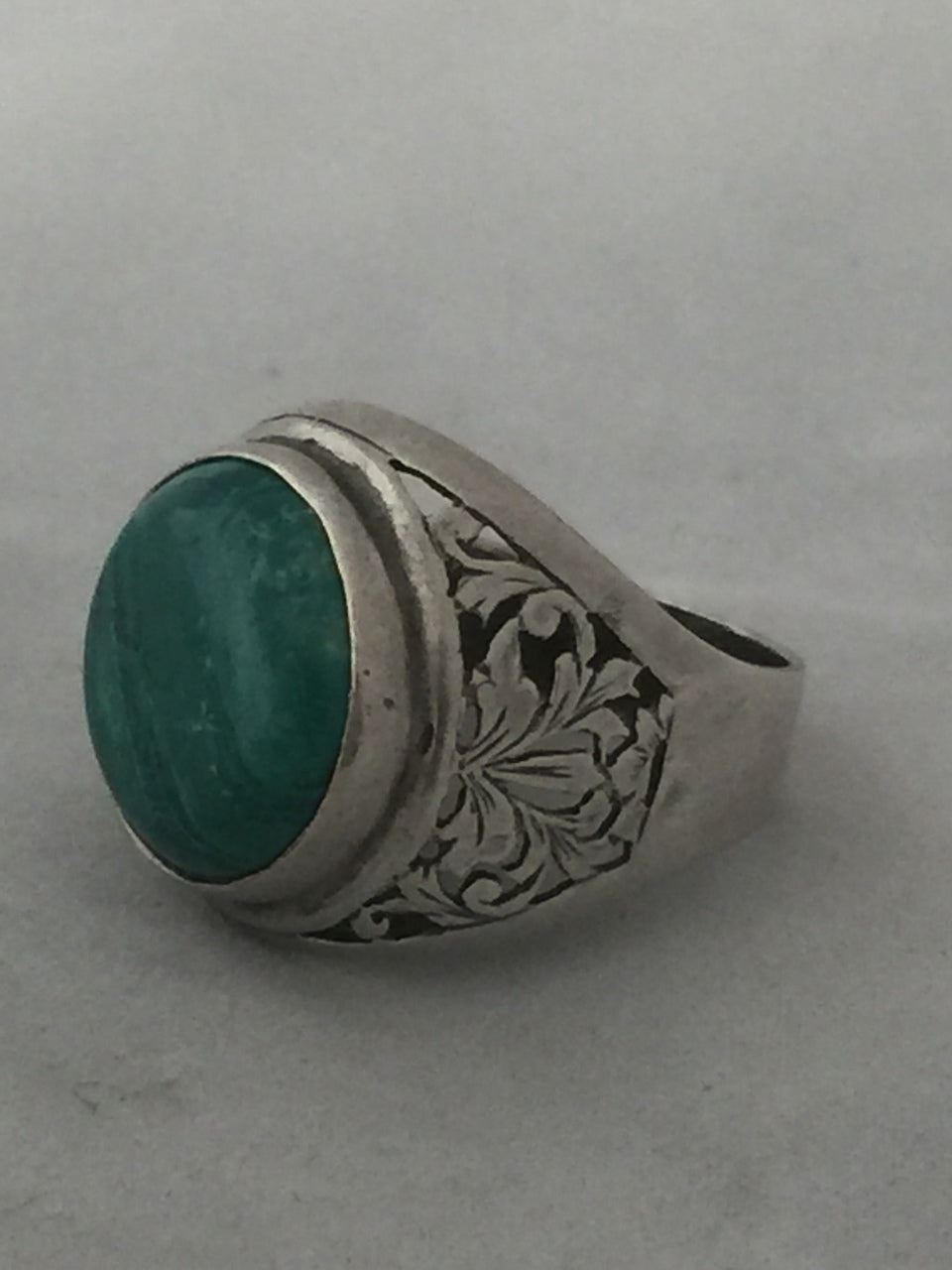 Vintage Sterling Silver Malachite Ring  Made in Israel  Size  8.25   9.7g