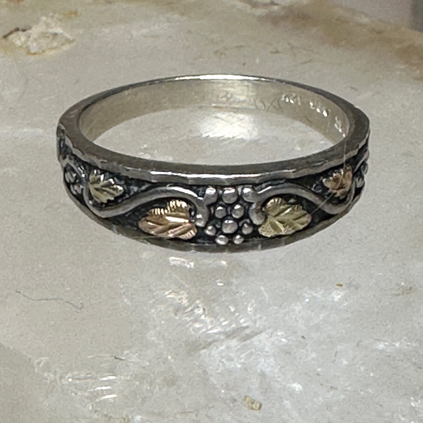 Black Hills Gold ring  leaves band size 9.75  sterling silver women  men