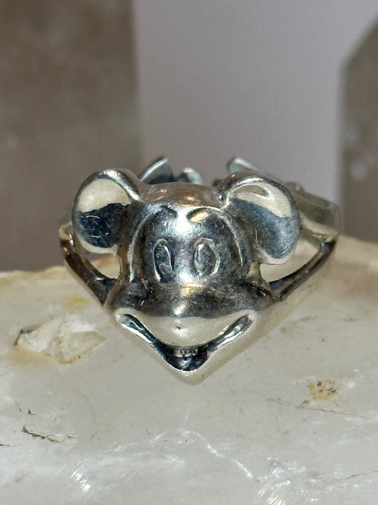 Mouse ring Face hands  character size 7.50  band sterling silver women