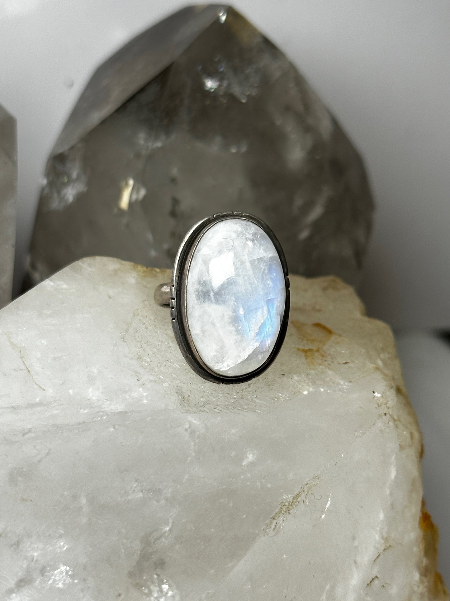 Moonstone ring size 5.50  southwest  sterling silver women