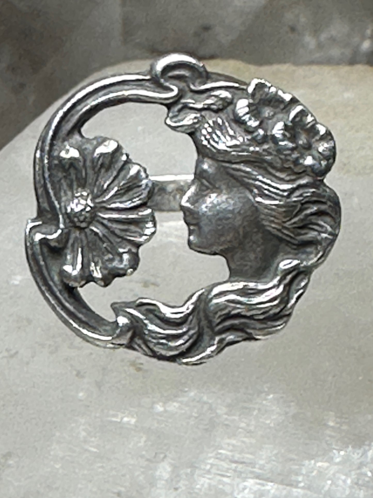 Face ring figurative Art Deco floral flower band  size 7 sterling silver women