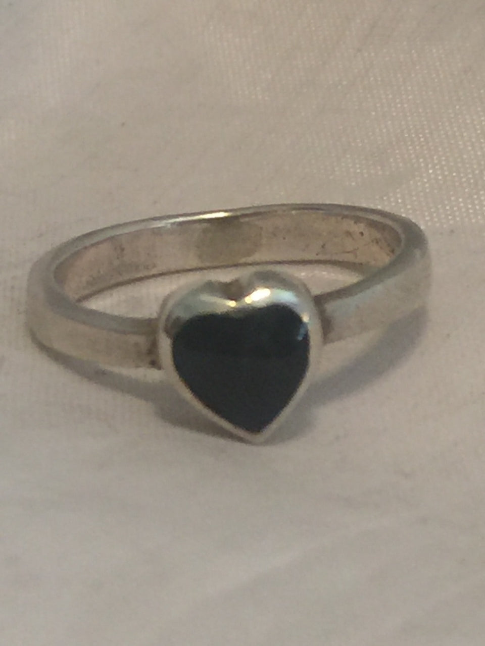 Onyx Heart Vintage Sterling Silver Ring Band  Size 6.25    2.5g