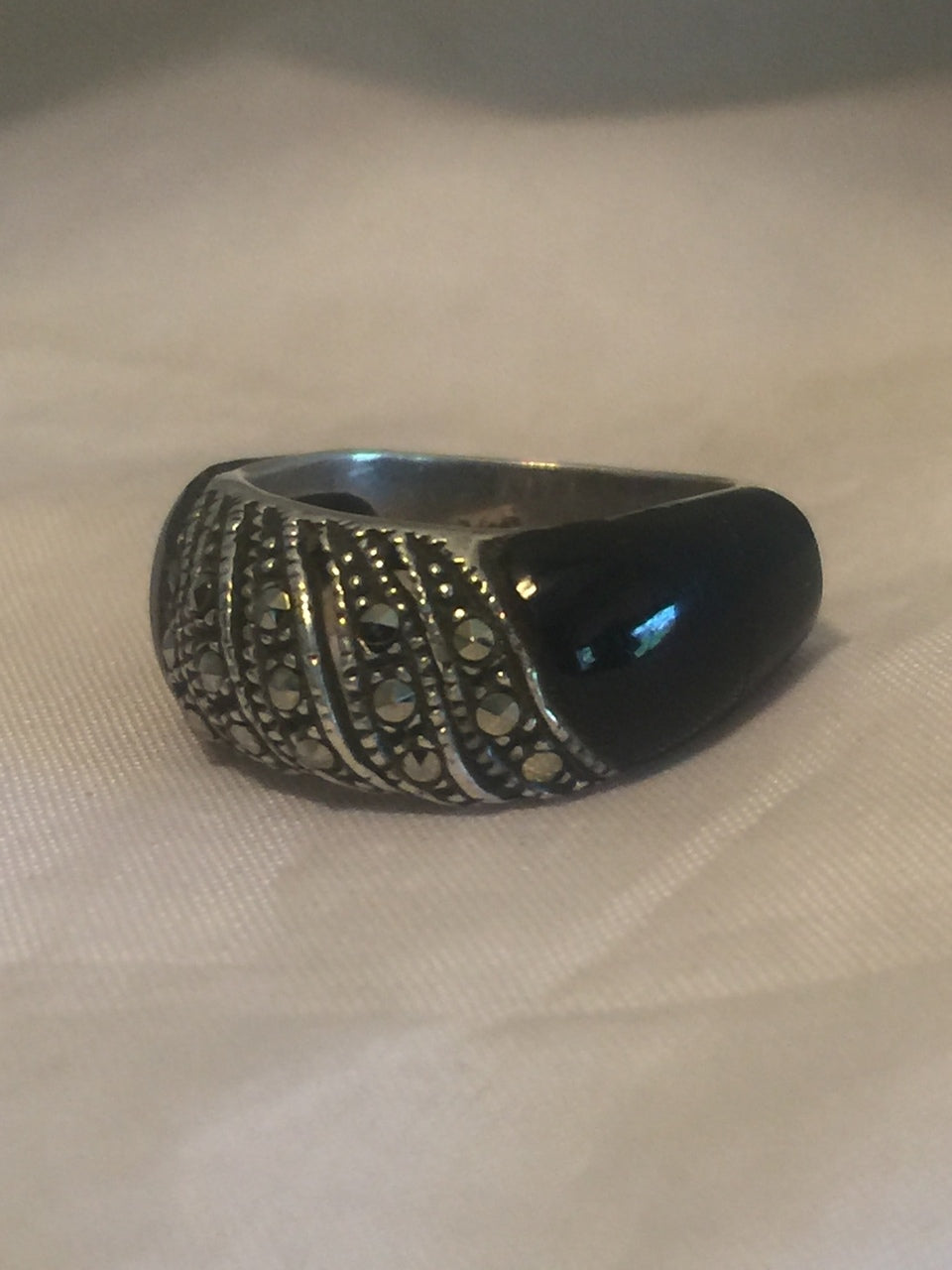 Vintage Sterling Silver Onyx & Marcasites Ring   Size 5.5  4.7g
