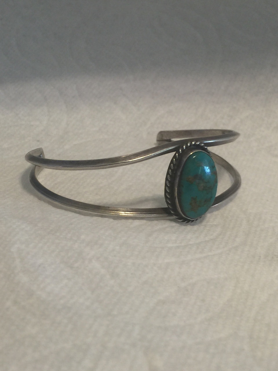 Navajo Turquoise Cuff Bracelet  Vintage Sterling Silver    Weight 12g