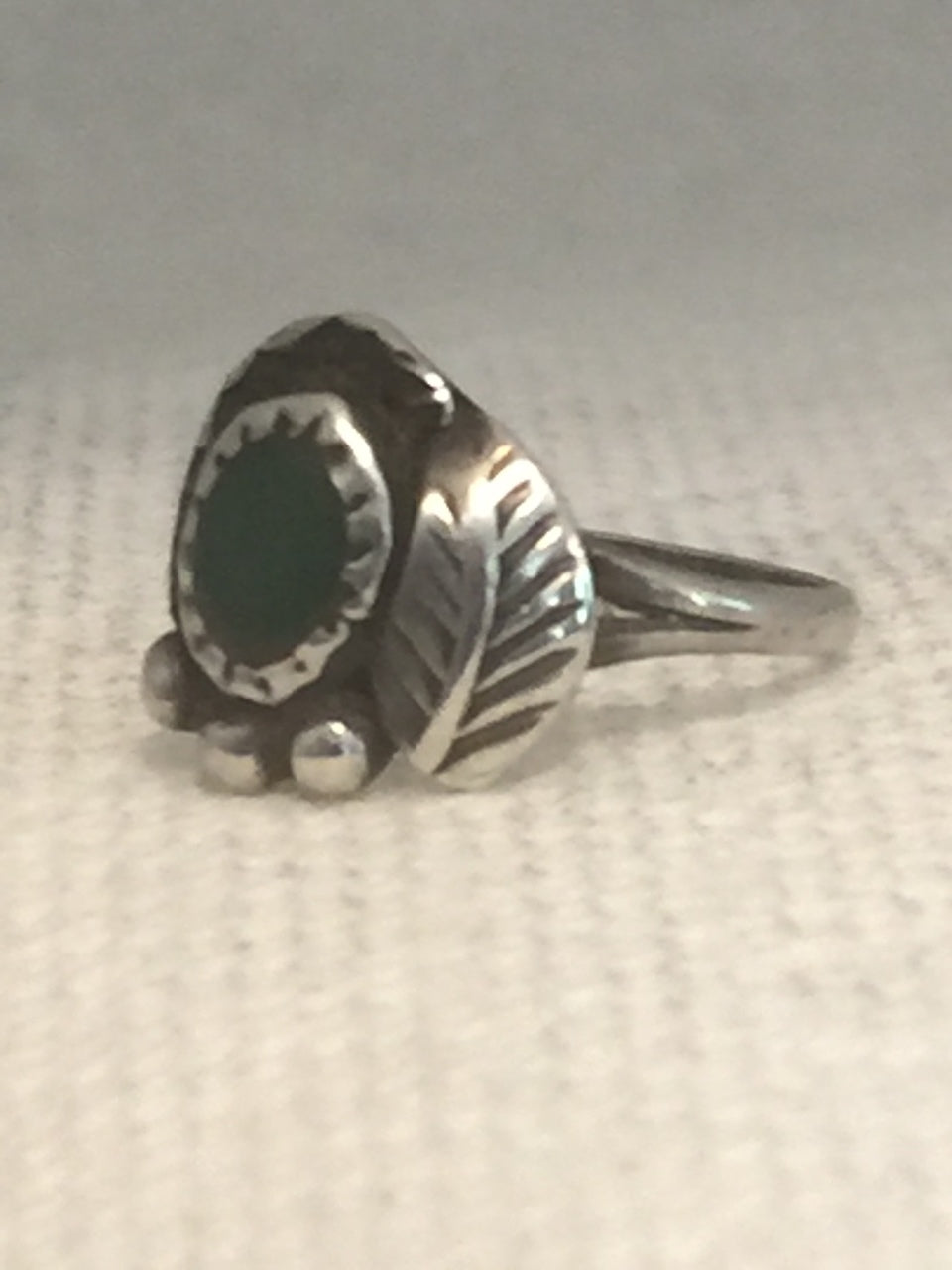 Vintage Sterling Silver  Southwest Tribal Green Turquoise Ring  Size 3.50 1.4g